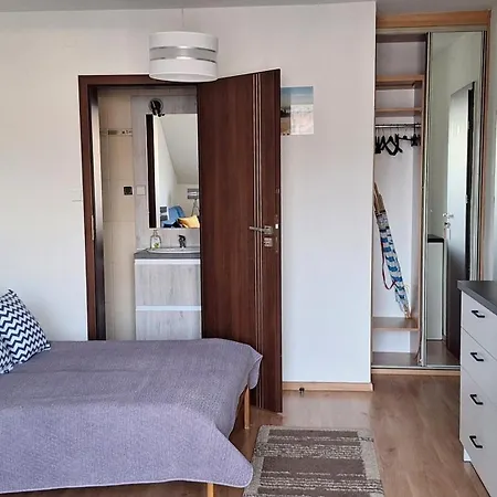 Habitación en casa particular Kamieniczka Elm - Centrum, 100m Od Morza Jastrzębia Góra